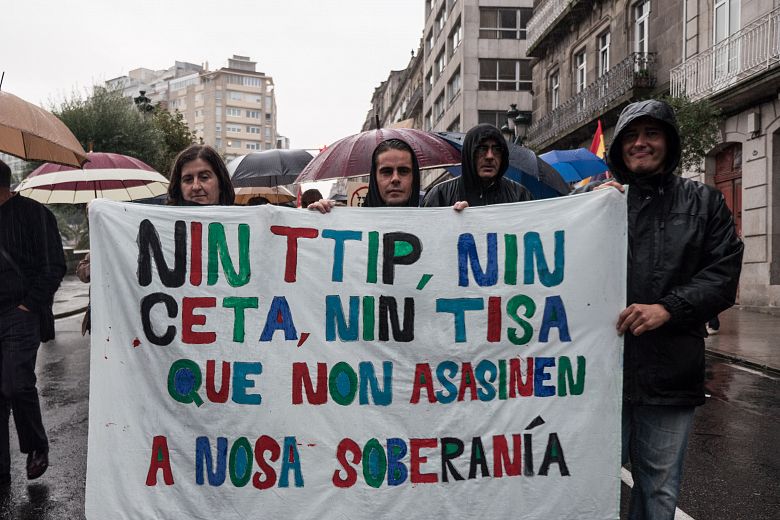 2016-10-15ConcentracionTTIPVigo 09.jpg